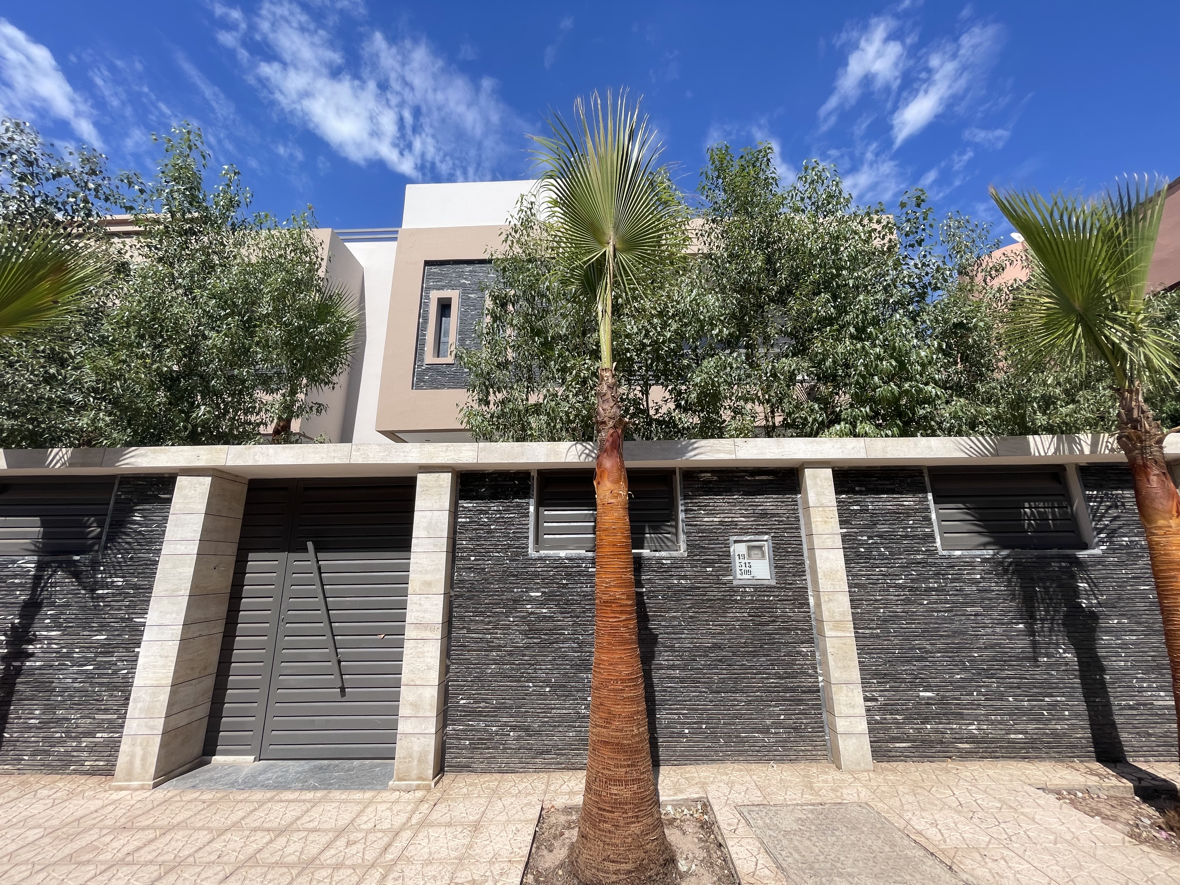 Elégante villa trois façades située dans le quartier de Targa