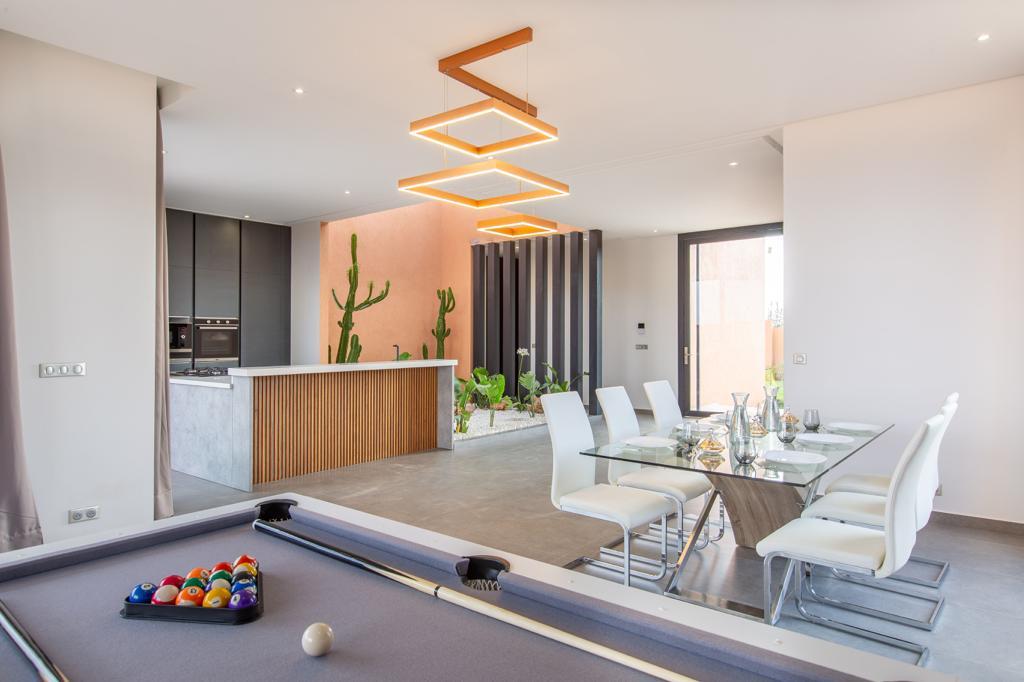 Villa moderne disponible à la location courte durée