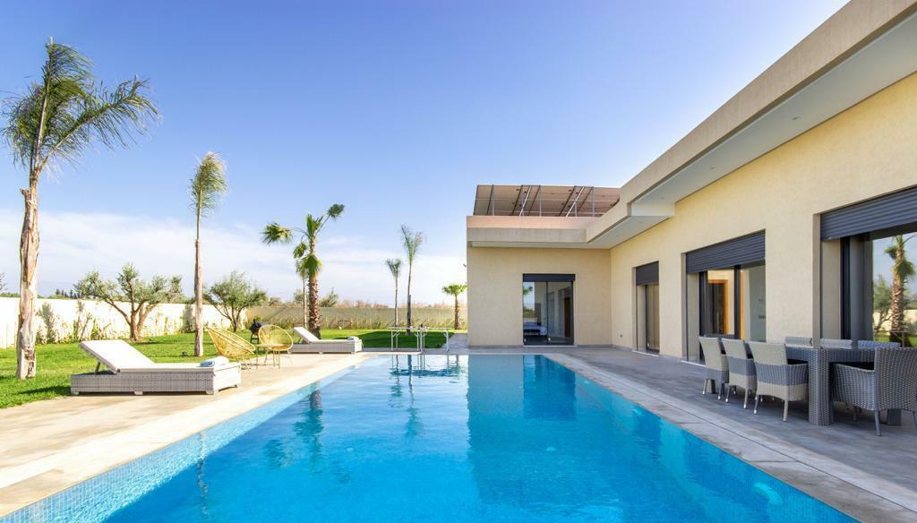 Villa moderne disponible à la location longue durée