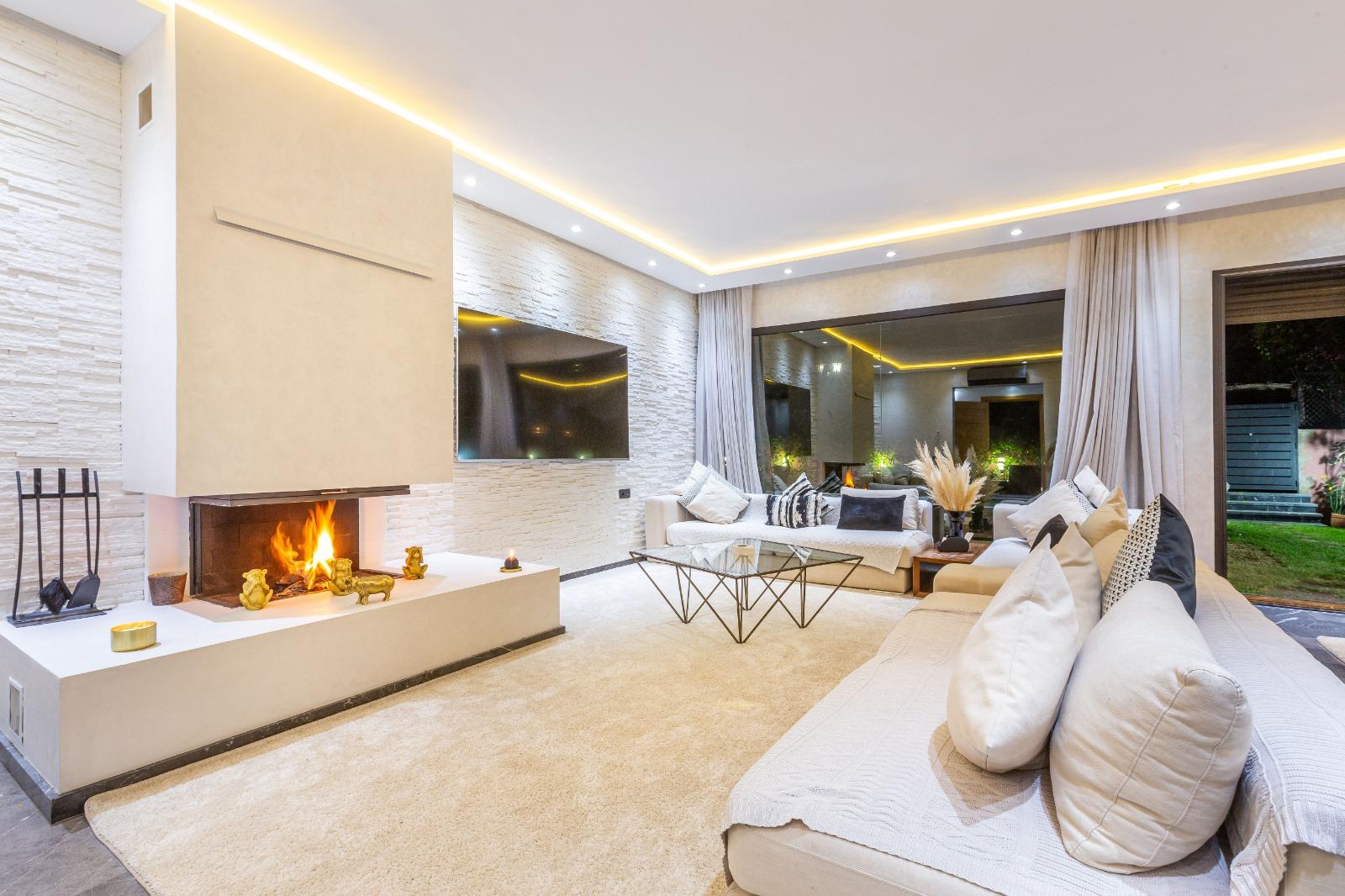 Villa moderne disponible à la location courte durée
