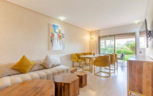 Rez-de-jardin en résidence avec golf, jardin privé & piscine
