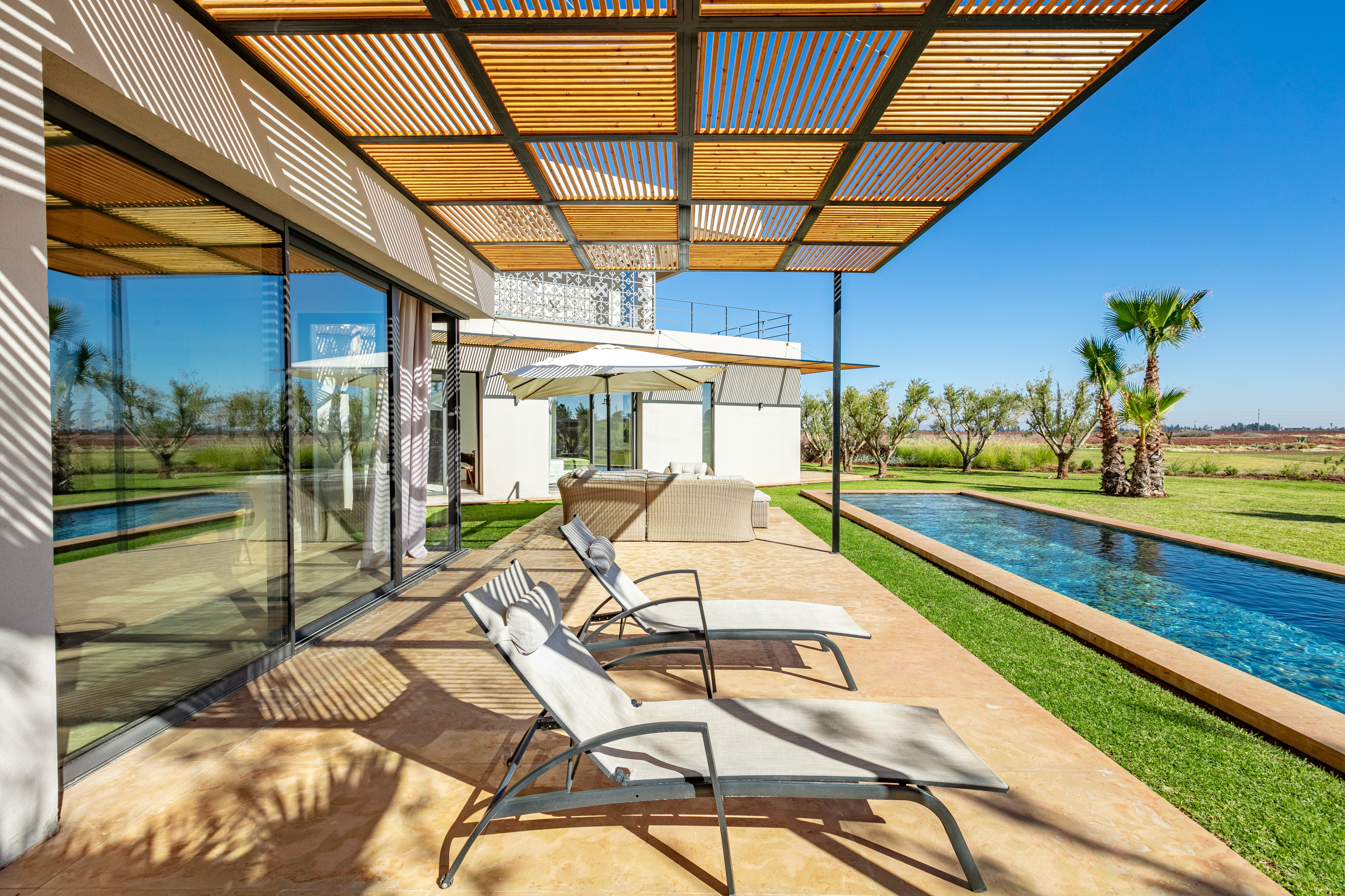 Amelkis, villa front golf